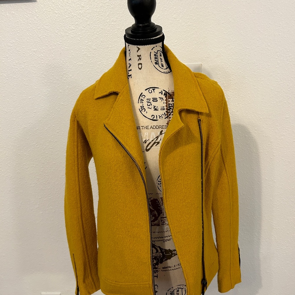 Tahari Sunshine Yellow XS Jacket